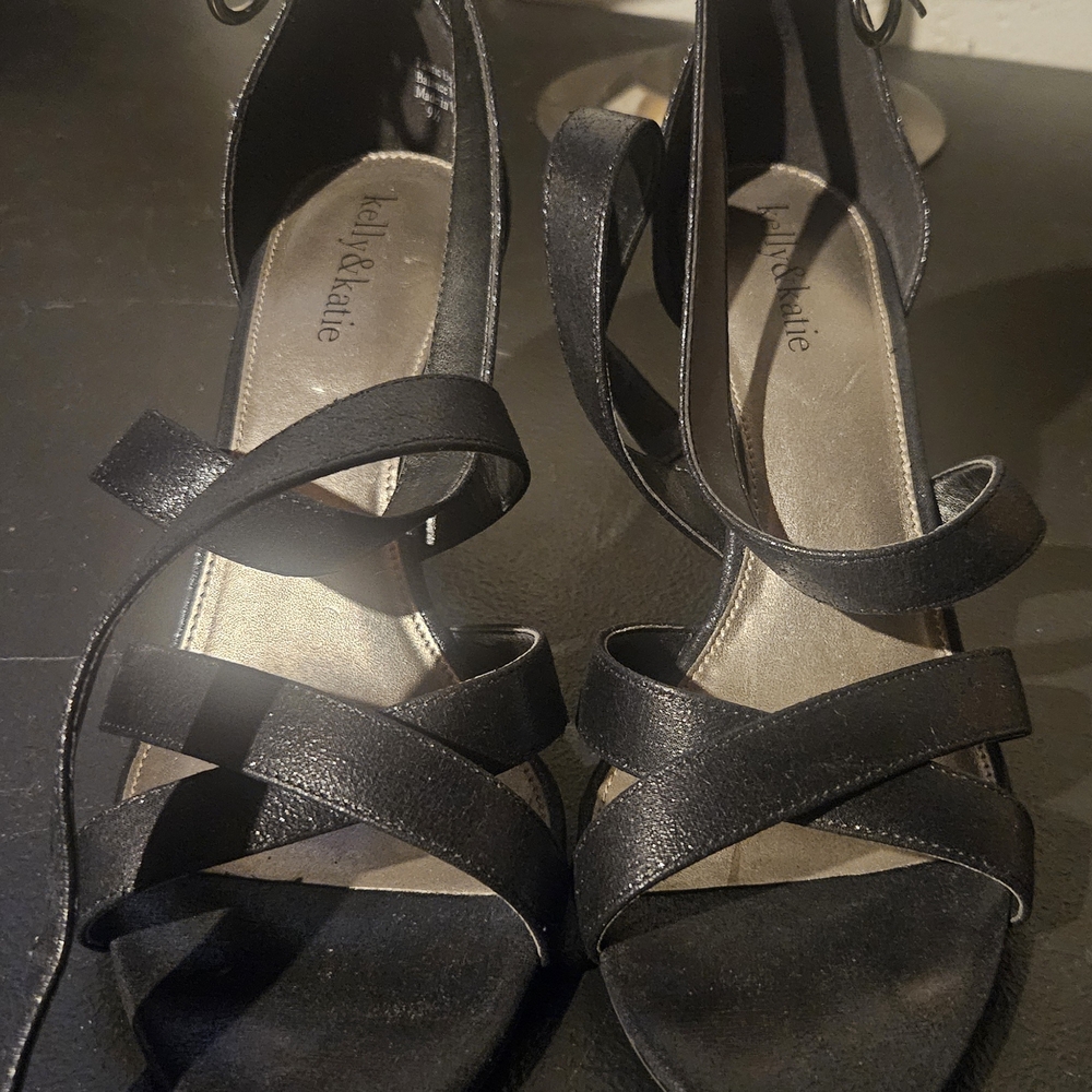 Kelly & Katie Black Strappy Heels (9.5)